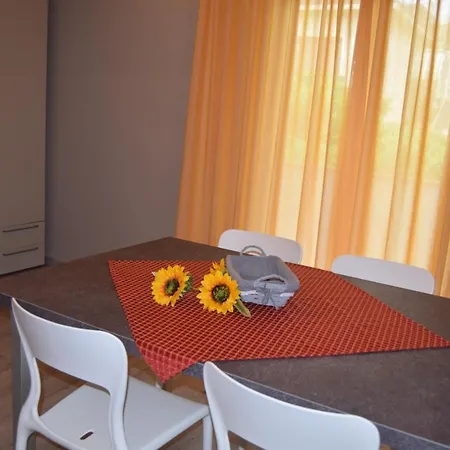 Lägenhetshotell Orchidea Marina 3*