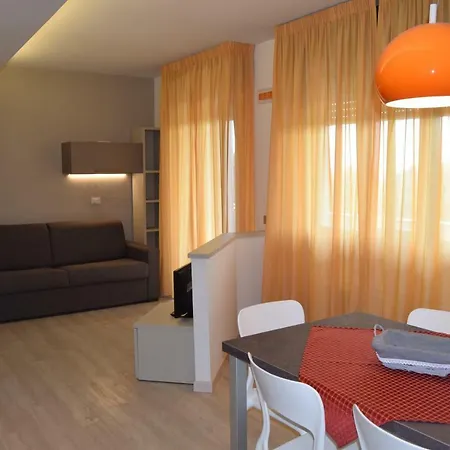 Ξενοδοχείο με διαμερίσματα Orchidea Marina 3*